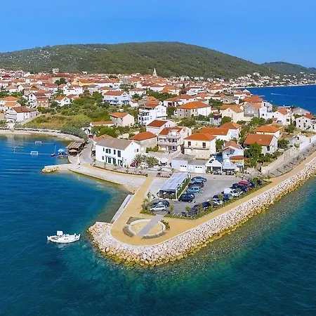 Secluded House - Ugljan - 23713 Дом отдыха *